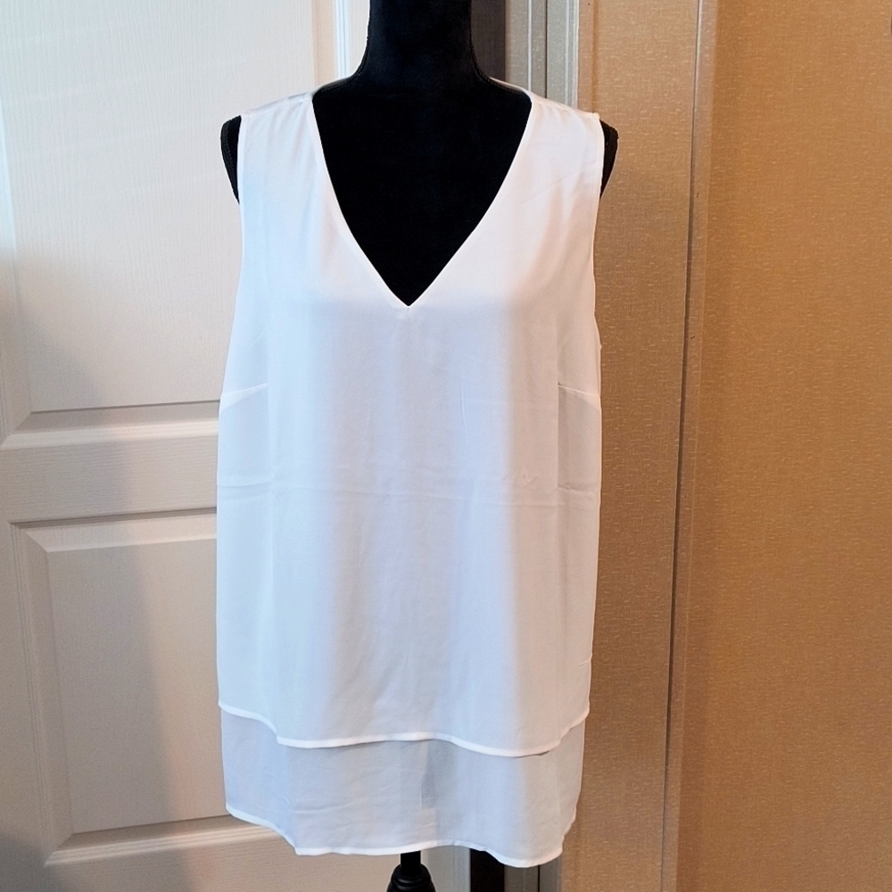 Michael Michael Kors Sleeveless Top Size 1X, Color White